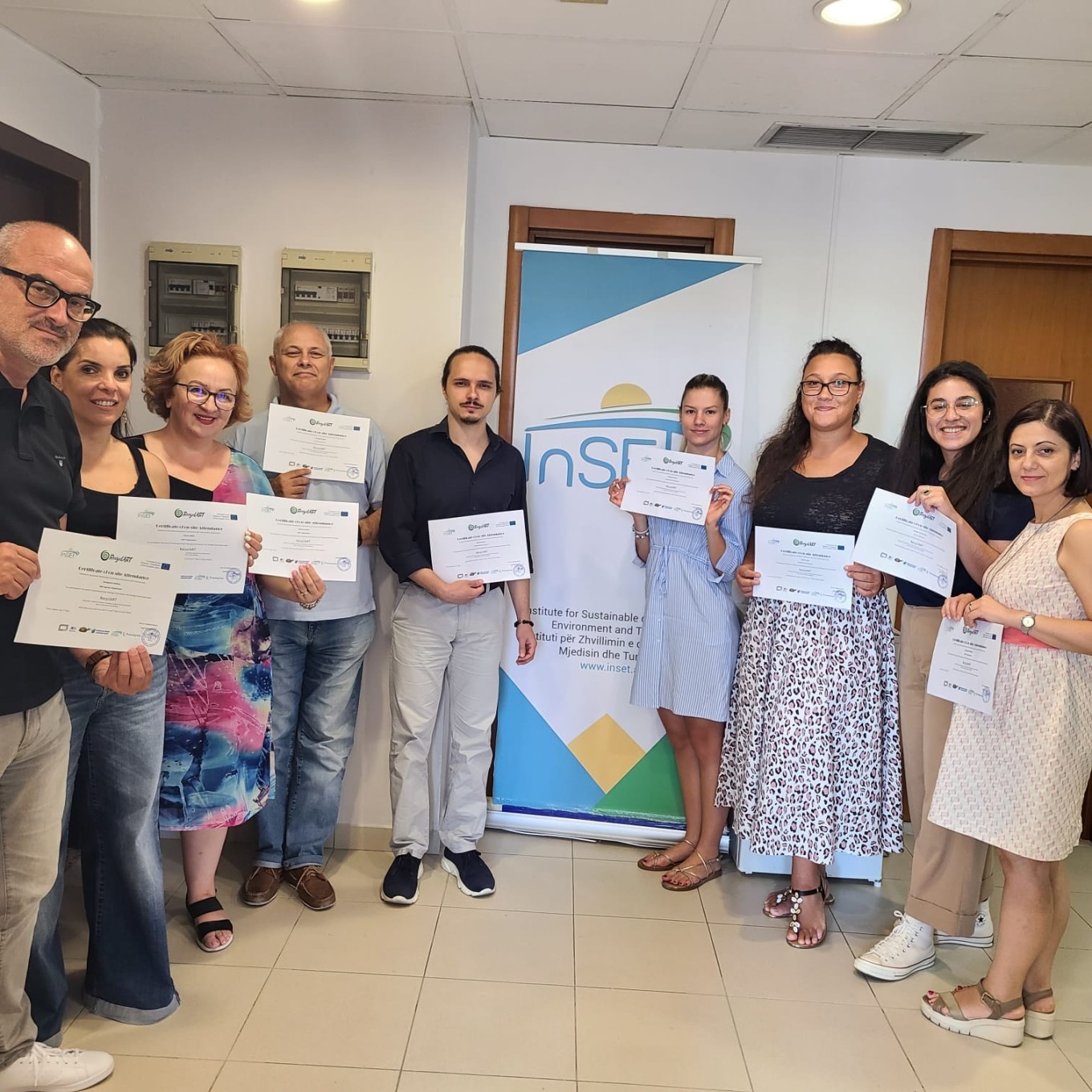 RecyclArt: projectual creative recycling to pay back the environment